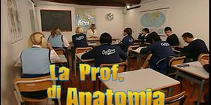 La prof di anatomia Light skinned black teen