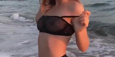 Nude Body Exploration Giantess Beach - Giantess on the beach TNAFlix Porn Videos